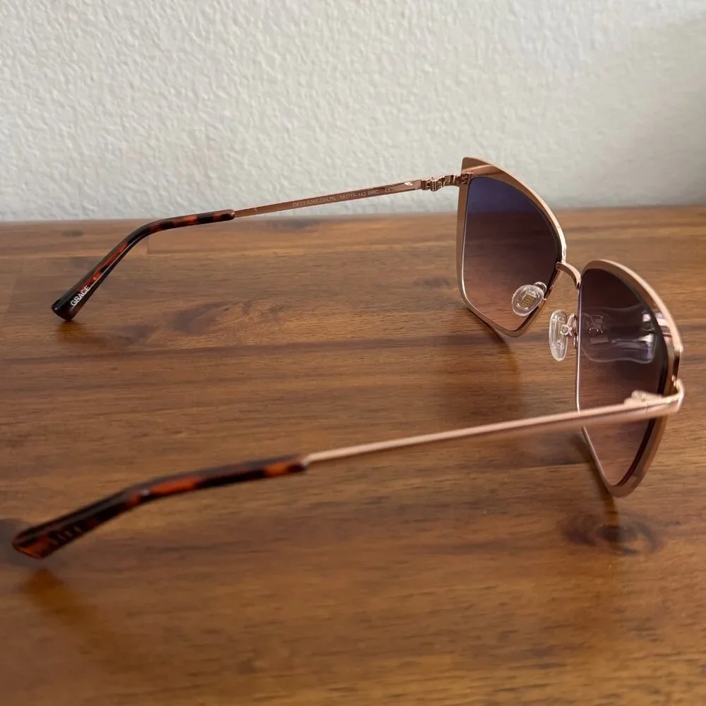 DIFF - Grace Sunglasses in Champagne and Lavender Rose Gradient Lenses - Picture 7 of 9